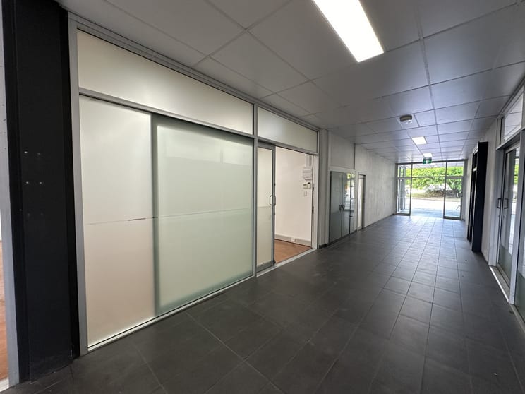 Click to view all images 65A/69 - 71 Wilgarning Street Stafford Heights QLD 4053 - Image 3