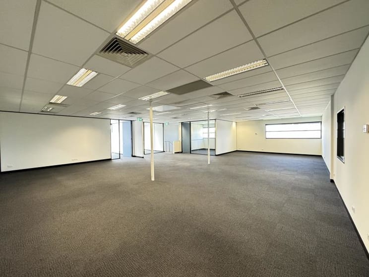 Click to view all images Unit 3/Unit 3, 40-44 Cook Street Port Melbourne VIC 3207 - Image 3