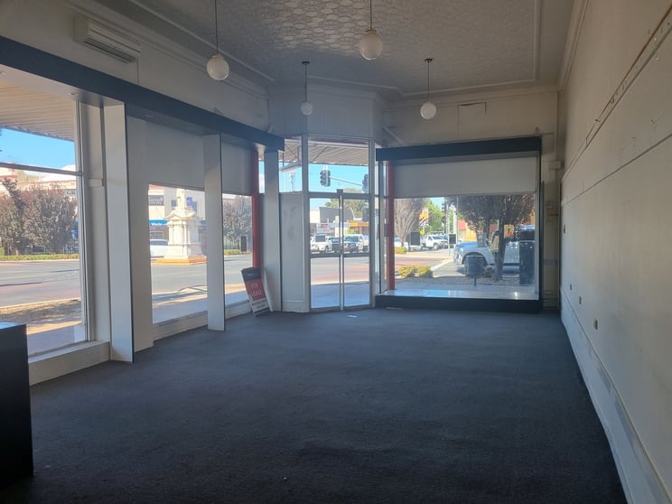 Click to view all images 111 Palmerin Street Warwick QLD 4370 - Image 1