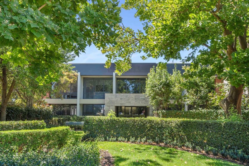 Click to view all images 90 Welshpool Road Welshpool WA 6106 - Image 2