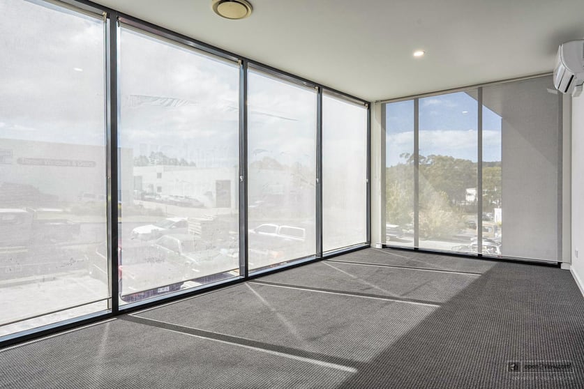 Click to view all images Unit 2/2 Ascot Drive Huntingfield TAS 7055 - Image 2