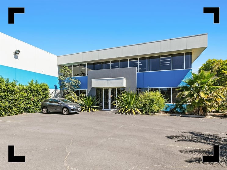 Click to view all images 1A/187 Fairbairn Road Sunshine West VIC 3020 - Image 1