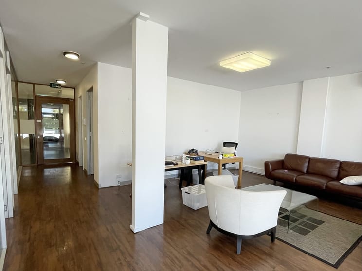 Click to view all images Suite 5/25-27 Izett Street Prahran VIC 3181 - Image 3