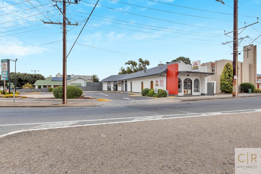 Click to view all images 119 Military Road Semaphore SA 5019 - Image 3