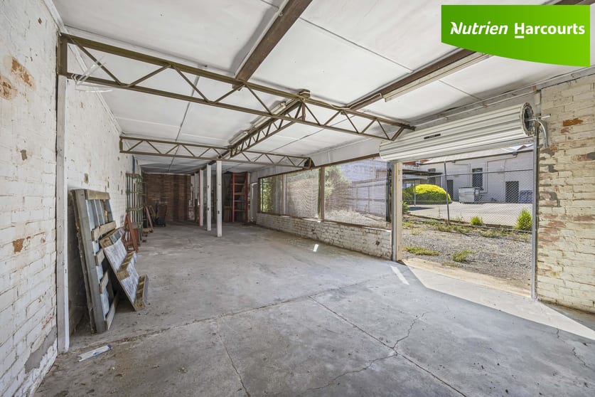 Click to view all images 47 Queen Street Ararat VIC 3377 - Image 3
