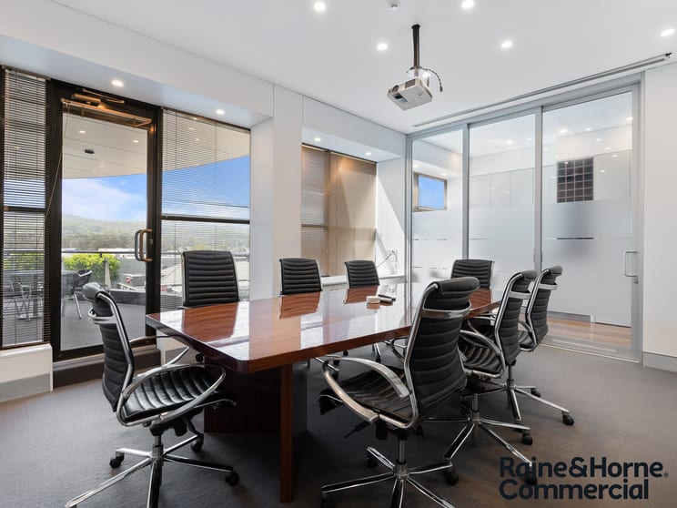Click to view all images L3, 302/Platinum Building 4 Ilya Avenue Erina NSW 2250 - Image 3