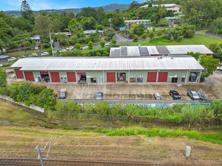 Click to view all images 1/20 Brookes Street Nambour QLD 4560 - Image 3