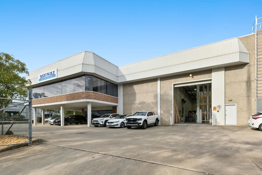 Click to view all images 15 Blackmore Road Smeaton Grange NSW 2567 - Image 3