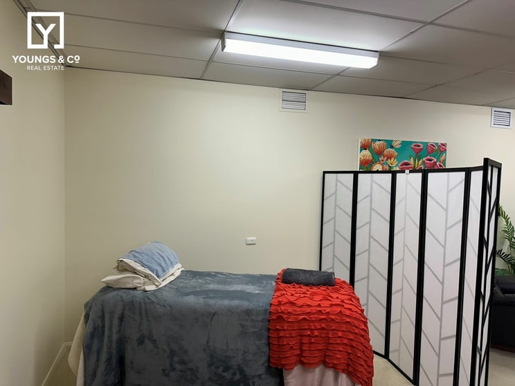 Click to view all images Unit 6/12-14 Fryers St Shepparton VIC 3630 - Image 2