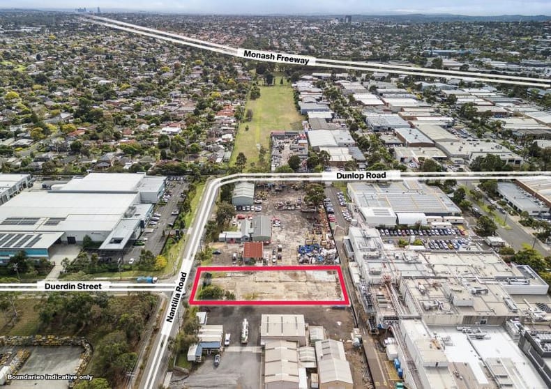 Click to view all images 12 Nantilla Road Clayton VIC 3168 - Image 3