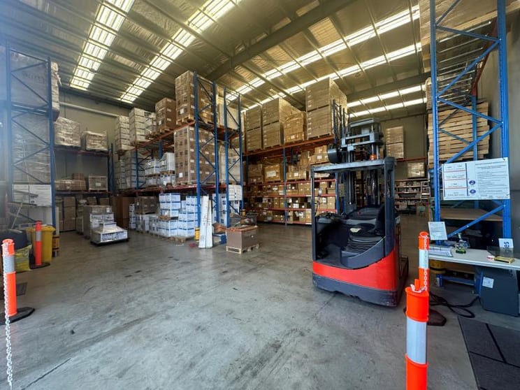 Click to view all images Unit 1/11-13 Wells Road Oakleigh VIC 3166 - Image 2