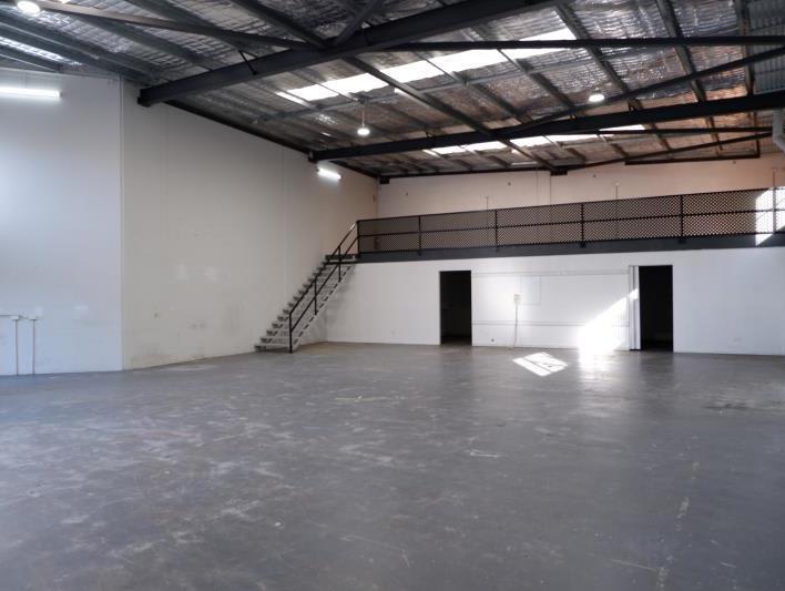 Click to view all images 4/33 Expansion Street Molendinar QLD 4214 - Image 1