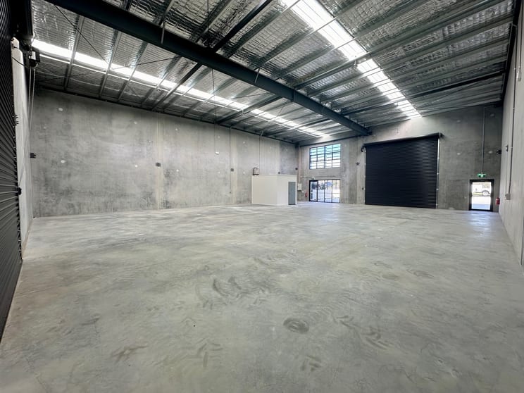 Click to view all images 2/13 Indigo Loop Yallah NSW 2530 - Image 3
