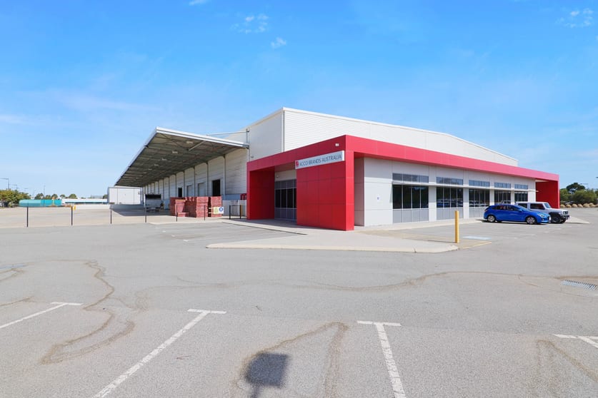 Click to view all images 23 Marriott Road Jandakot WA 6164 - Image 2
