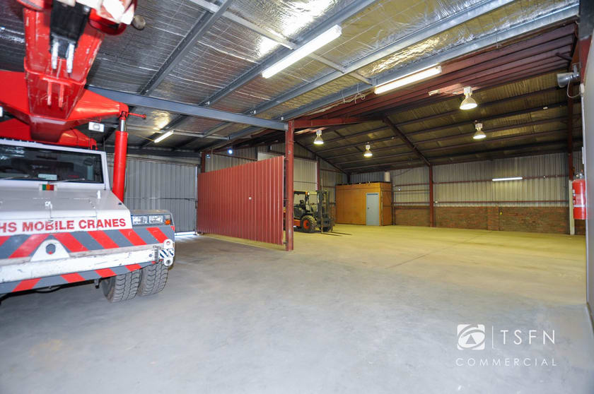 Click to view all images 39-41 Kinross Street Long Gully VIC 3550 - Image 2