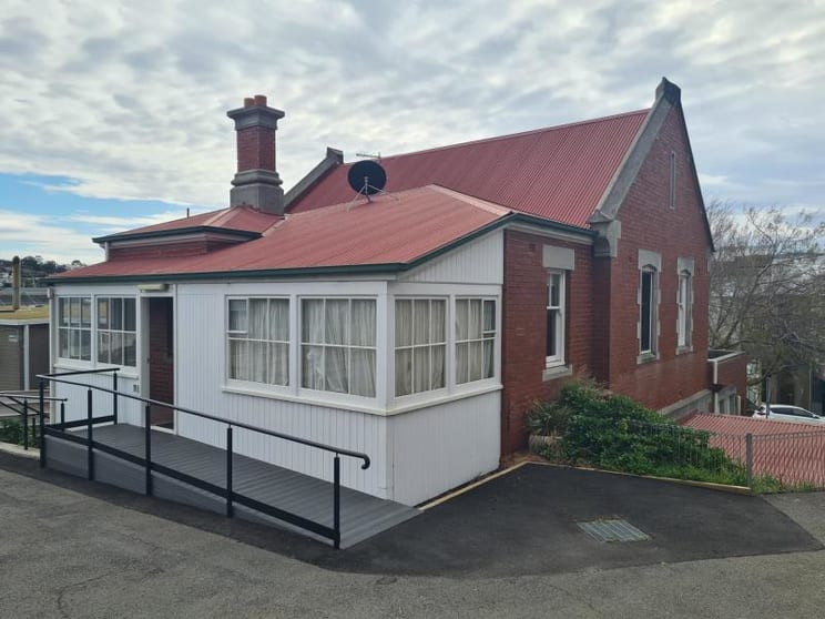 Click to view all images Level 1 Suite 4/13 Cambridge Road Bellerive TAS 7018 - Image 2