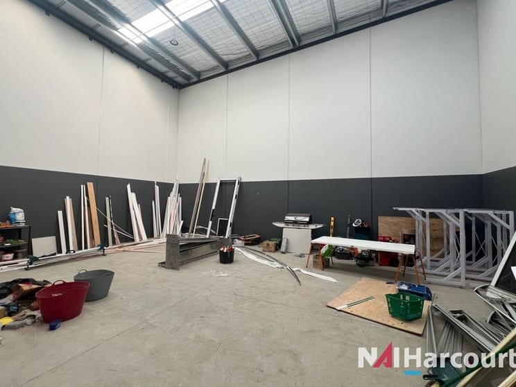 Click to view all images 8/30 Heaths Court Mill Park VIC 3082 - Image 3