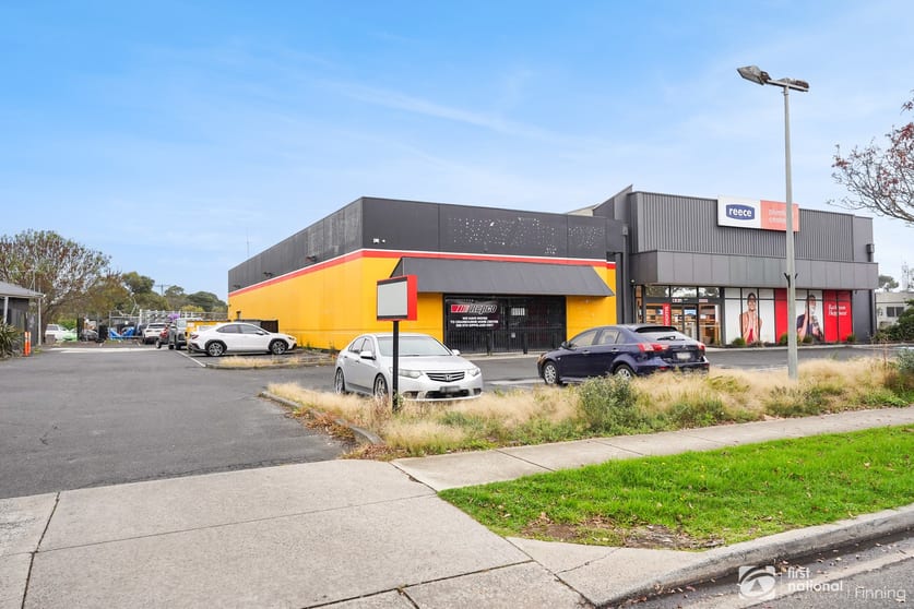 Click to view all images 214-216 South Gippsland Highway Cranbourne VIC 3977 - Image 1