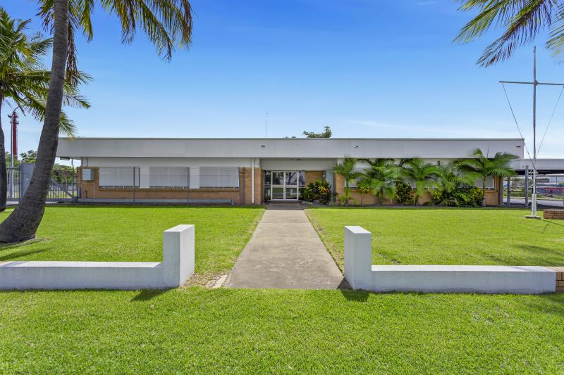 Click to view all images Ground Unit 1/197 Richardson Road Kawana QLD 4701 - Image 1