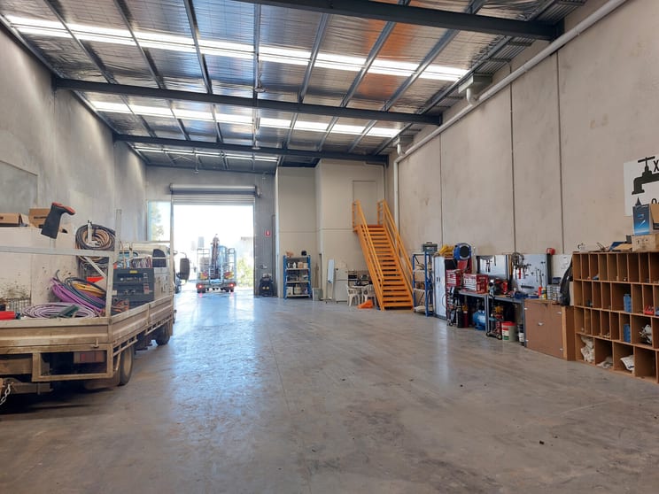 Click to view all images 2/52 Barretta Road Ravenhall VIC 3023 - Image 3