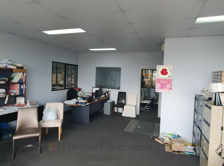 Click to view all images Wetherill Park NSW 2164 - Image 3
