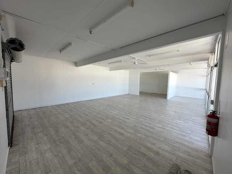 Click to view all images 414C Esplanade Road Torquay QLD 4655 - Image 3