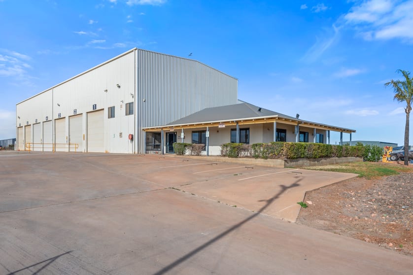 Click to view all images 10-12 Nambi Way Kalgoorlie WA 6430 - Image 2