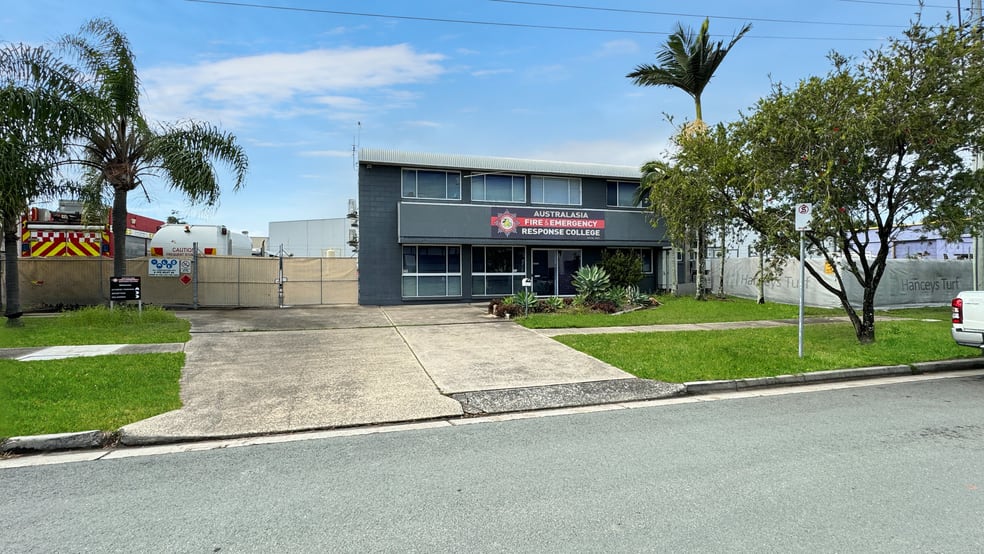 Click to view all images 9 Tandem Avenue Warana QLD 4575 - Image 3