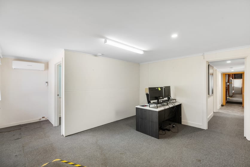 Click to view all images 45 Maude Street Encounter Bay SA 5211 - Image 3