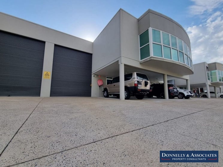 Click to view all images 2/62 Secam Street Mansfield QLD 4122 - Image 2