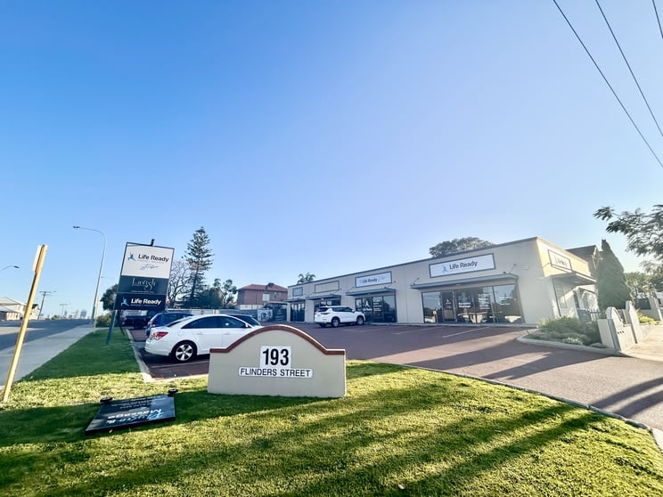 Click to view all images 193A Flinders Street Yokine WA 6060 - Image 3