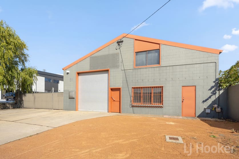 Click to view all images 31 Carrington Street Queanbeyan East NSW 2620 - Image 1