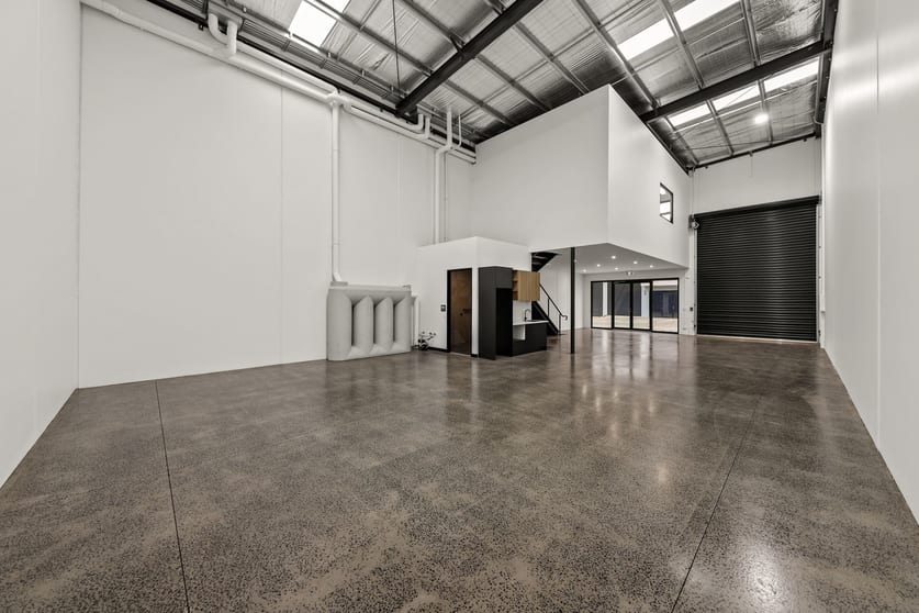 Click to view all images 4/51 Merrindale Drive Croydon South VIC 3136 - Image 3