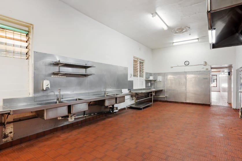 Click to view all images 209 Glenferrie Road Malvern VIC 3144 - Image 3