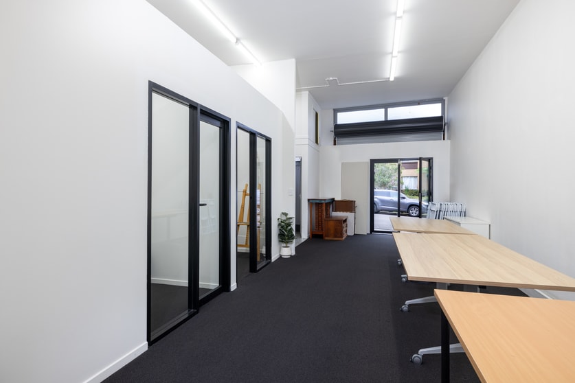 Click to view all images 4/1-15 Tramore Place Killarney Heights NSW 2087 - Image 3
