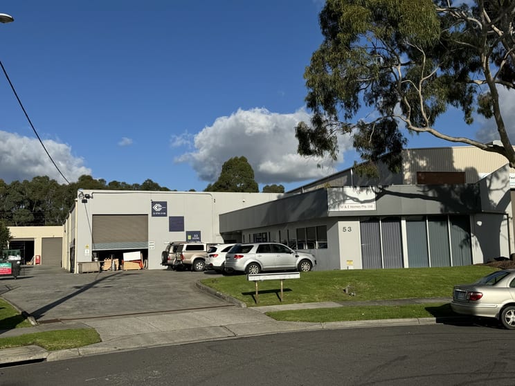 Click to view all images 1/53 Rushdale Street Knoxfield VIC 3180 - Image 3