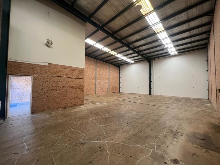 Click to view all images Unit 4/314 Hoxton Park Road Prestons NSW 2170 - Image 2