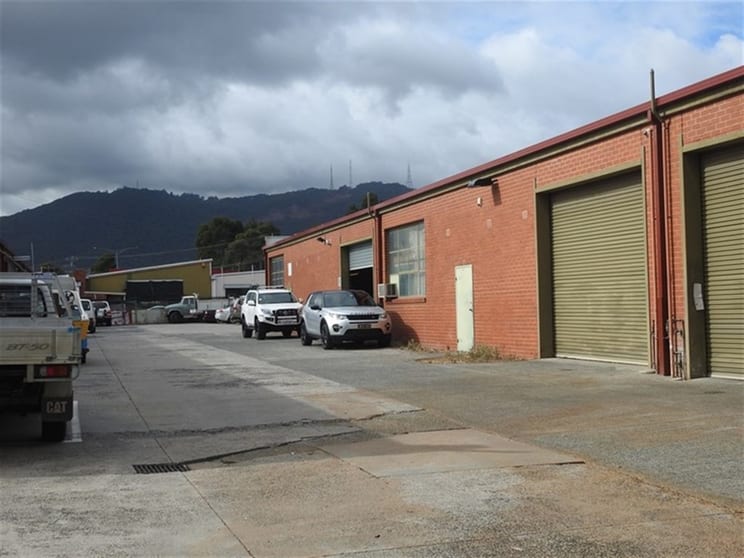 Click to view all images 10/229 Colchester Road Kilsyth VIC 3137 - Image 2