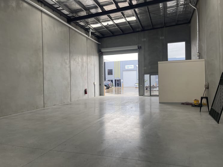 Click to view all images 16/75 Endeavour Way Sunshine West VIC 3020 - Image 2