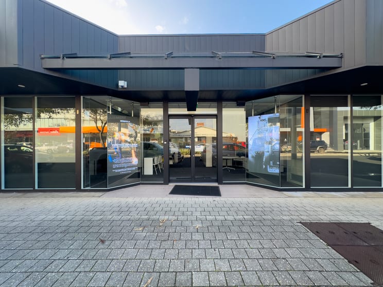 Click to view all images 24 Stirling Street Bunbury WA 6230 - Image 1