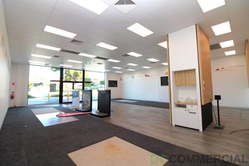 Click to view all images 2/233-239 James Street Toowoomba City QLD 4350 - Image 3