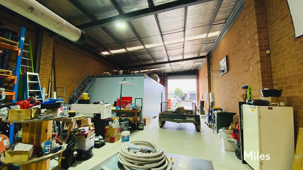 Click to view all images 23 Apex Court Thomastown VIC 3074 - Image 2