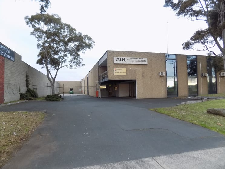 Click to view all images 302-304 Boundary Road Dingley Village VIC 3172 - Image 2