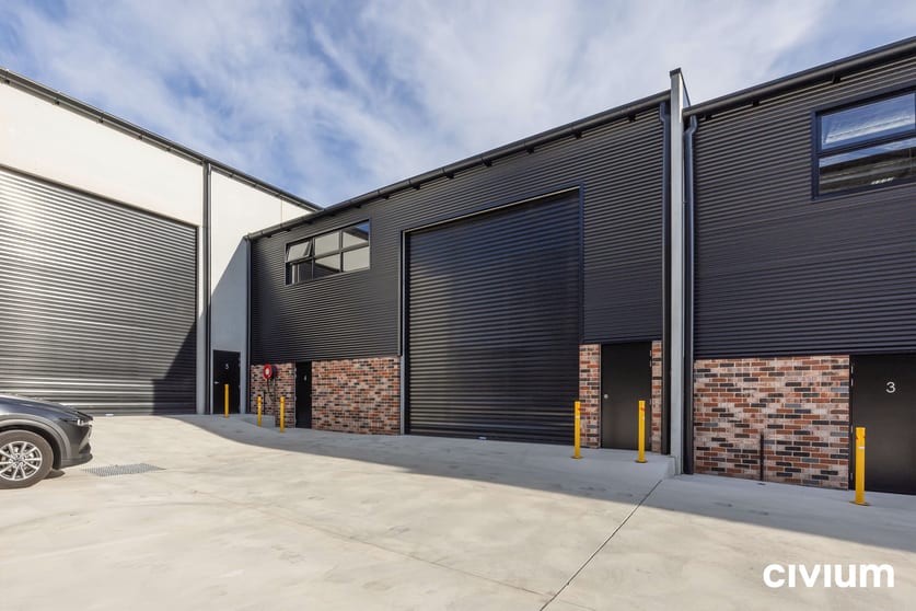 Click to view all images Unit 4/14 Val Reid Crescent Hume ACT 2620 - Image 1