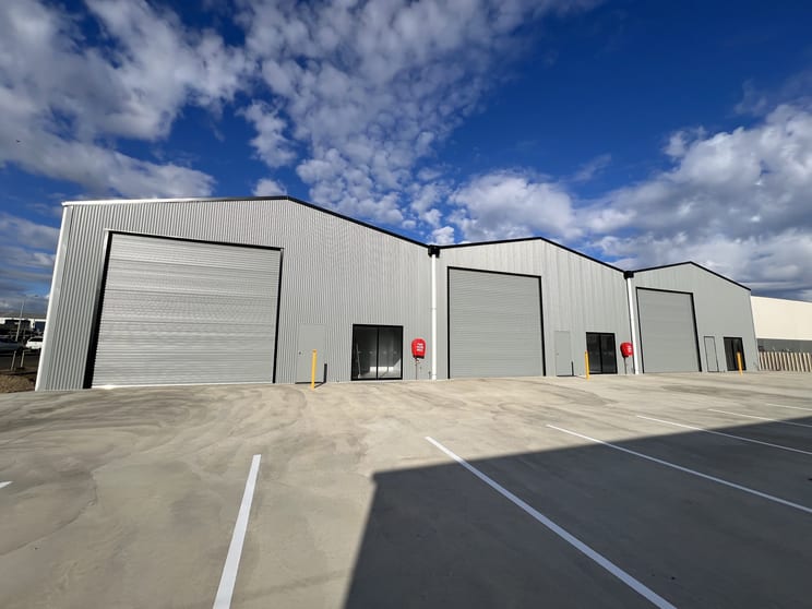 Click to view all images Units 1 & 2/10 Shearer Drive Seaford SA 5169 - Image 1