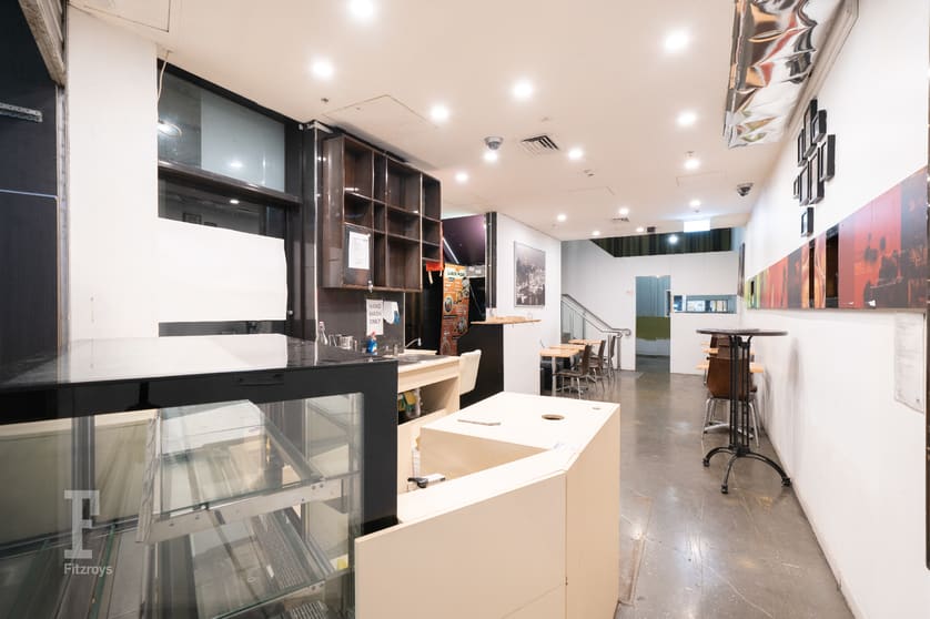 Click to view all images 18R/3 Freshwater Place Southbank VIC 3006 - Image 3
