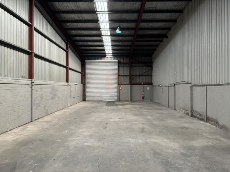 Click to view all images Unit 4/13 Kerr Road Ingleburn NSW 2565 - Image 3
