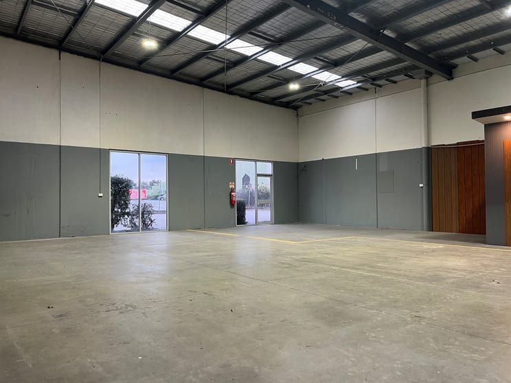 Click to view all images 16/6-7 Nicole Close Bayswater VIC 3153 - Image 3