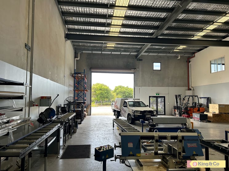 Click to view all images 2/48 Business Street Yatala QLD 4207 - Image 3