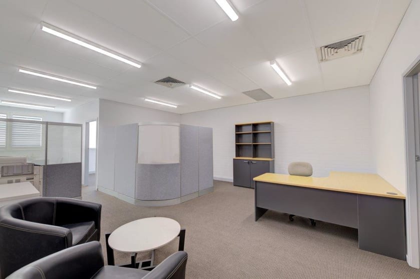 Click to view all images Suite 3/348 Peel Street Tamworth NSW 2340 - Image 1